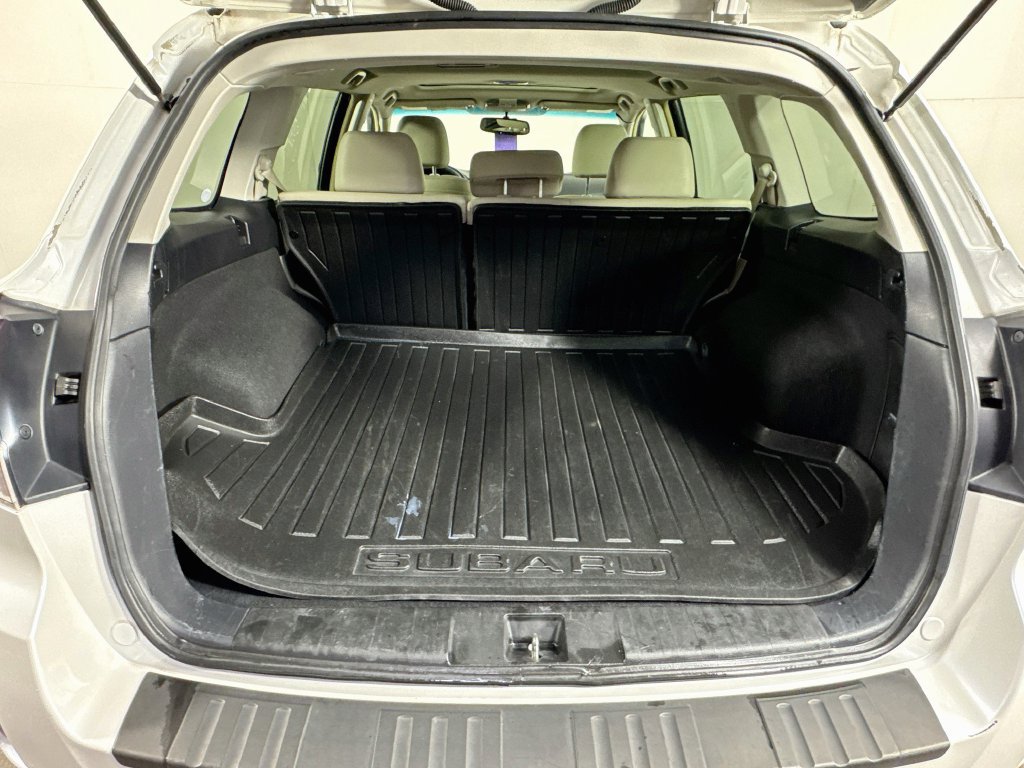 Used 2014 Subaru Outback 2.5i Limited AWD/4WD image 32
