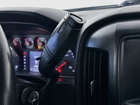 Used 2019 Chevrolet Silverado 2500 W/T AWD/4WD image 16