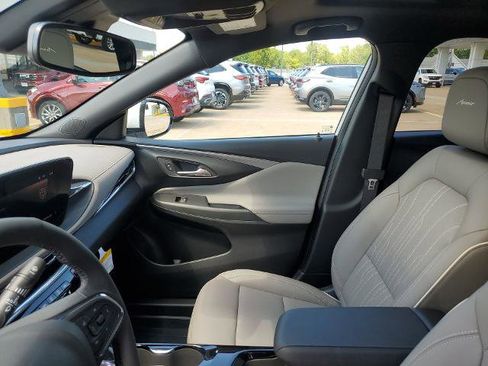 New 2025 Buick Envista Avenir image 27
