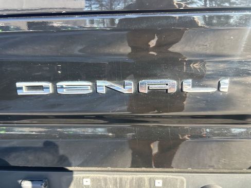 Used 2020 GMC Sierra 2500 Denali w/ Denali Ultimate Package image 27