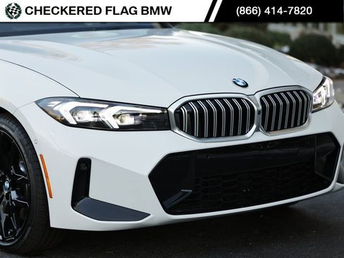Used 2025 BMW 330i Sedan w/ M Sport Package image 2