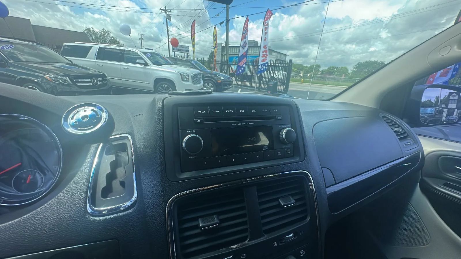 Used 2014 Dodge Grand Caravan American Value Package FWD image 33
