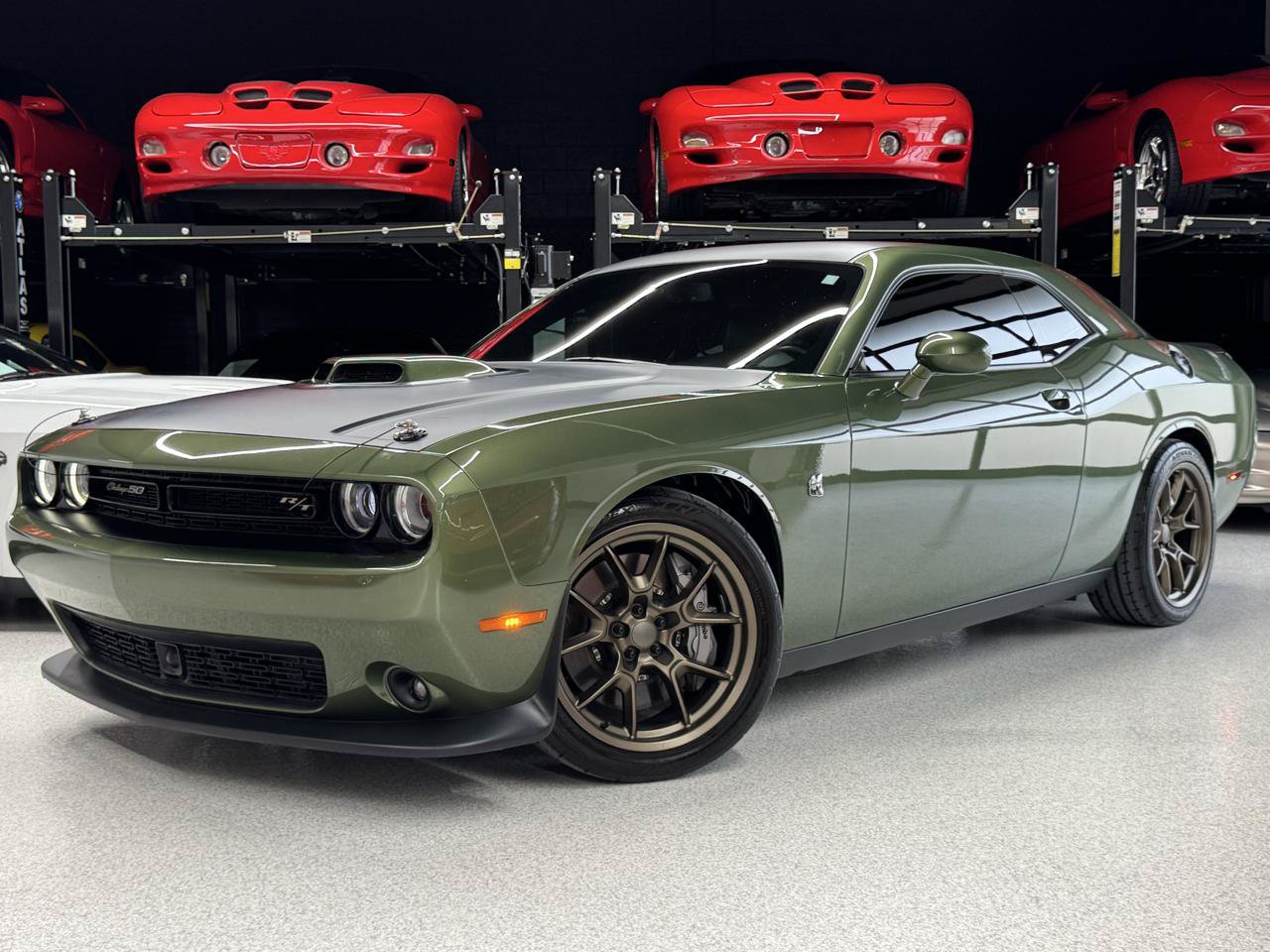 Used 2020 Dodge Challenger R/T Scat Pack RWD image 2