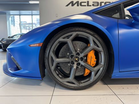Used 2023 Lamborghini Huracan EVO image 25