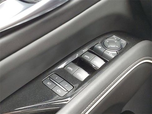 Certified 2024 Cadillac Escalade ESV V w/ LPO, ONYX Package image 24