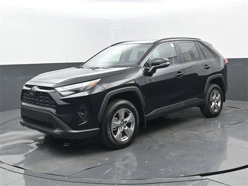 Used 2025 Toyota RAV4 XLE image 23