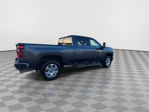 Used 2020 Chevrolet Silverado 2500 LTZ w/ LTZ Plus Package image 9