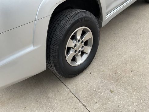 Used 2013 Toyota 4Runner SR5 image 10