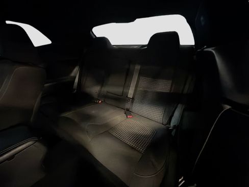 Used 2022 Dodge Challenger SXT RWD image 22