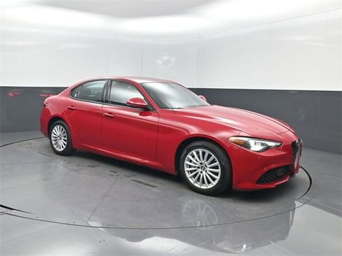 Used 2022 Alfa Romeo Giulia Sprint image 37