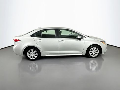 Used 2024 Toyota Corolla LE FWD image 4