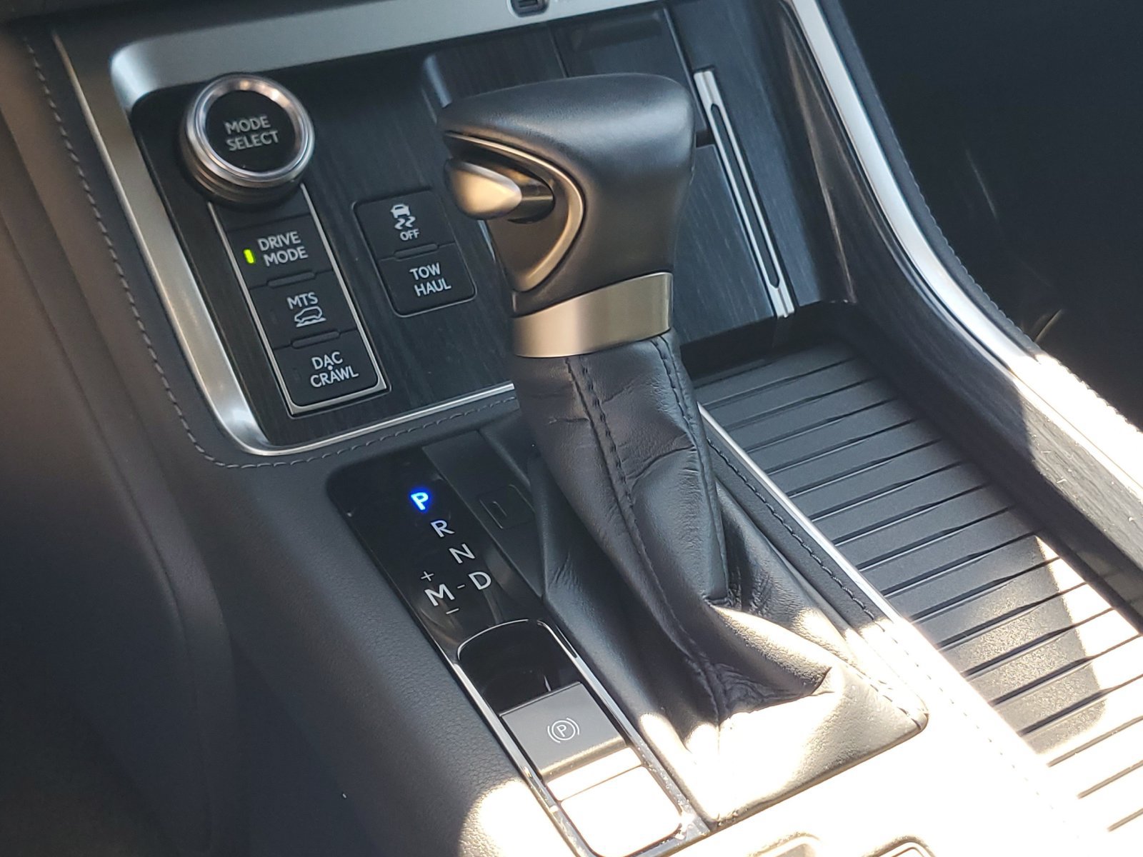 Used 2026 Lexus GX 550 w/ Accessory Package (32) AWD/4WD image 31