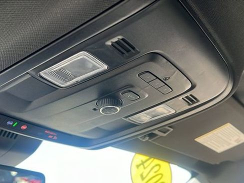 Certified 2024 GMC Yukon SLT AWD/4WD image 17