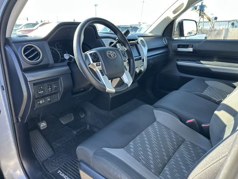 Used 2018 Toyota Tundra SR5 image 9