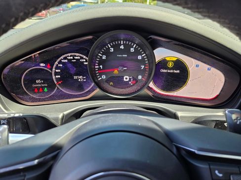 Certified 2023 Porsche Panamera 4 Platinum Edition w/ Assistance Package AWD/4WD image 25