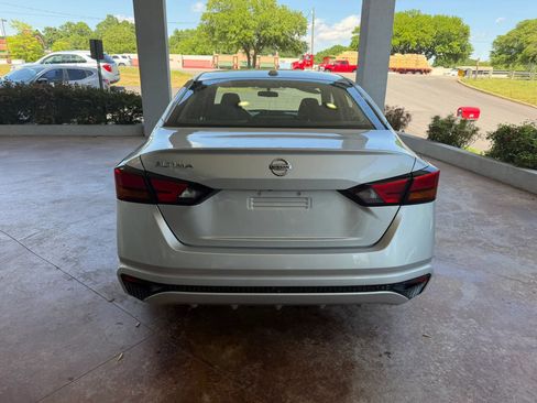 Used 2020 Nissan Altima 2.5 S FWD image 5