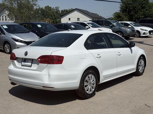 Used 2014 Volkswagen Jetta S FWD image 4