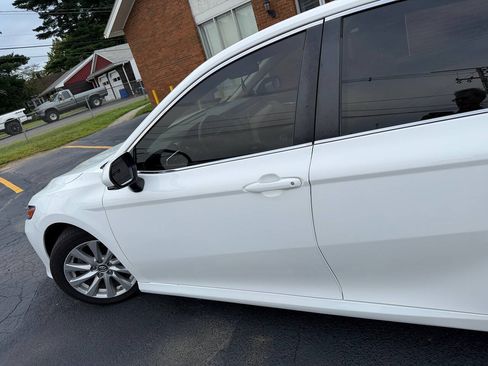 Used 2018 Toyota Camry LE FWD image 8