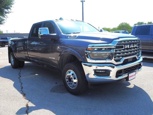 New 2026 RAM 3500 Longhorn image 4