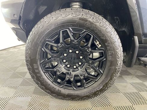 Certified 2025 GMC Hummer EV 2X image 35