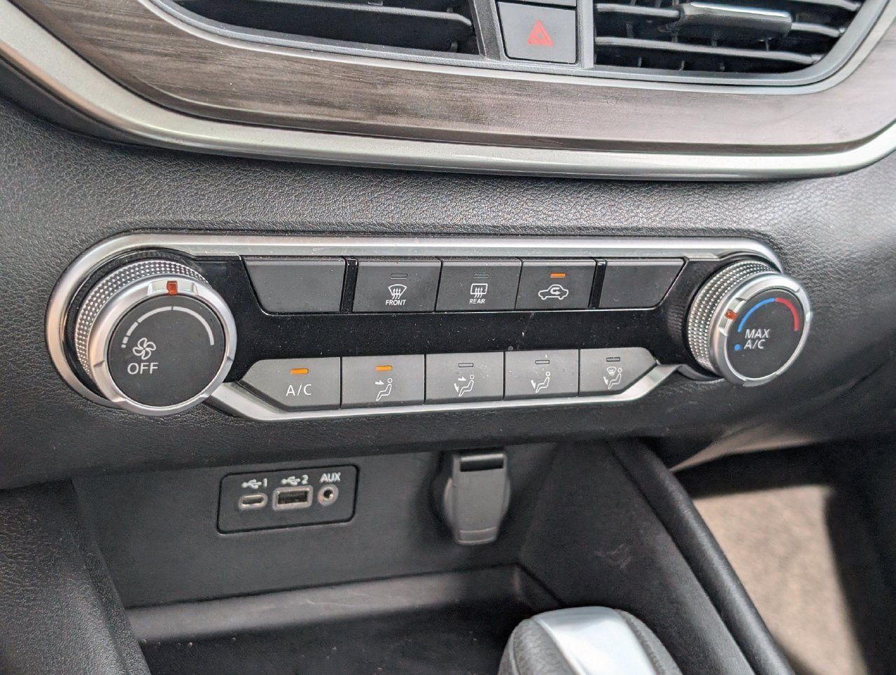 Used 2025 Nissan Altima 2.5 SV FWD image 17