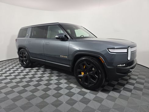 Used 2022 Rivian R1S Launch Edition Quad AWD/4WD image 7