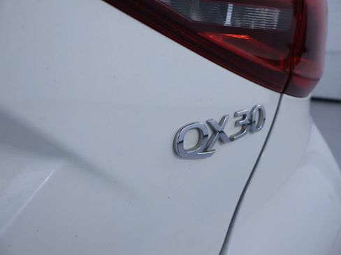 Used 2019 INFINITI QX30 AWD w/ Proassist Package image 10