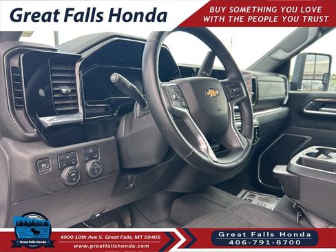 Used 2025 Chevrolet Silverado 2500 LT AWD/4WD image 12