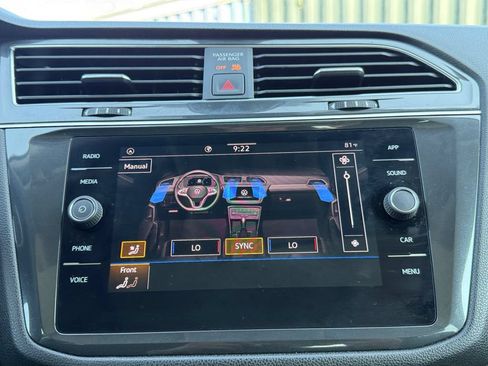 Used 2023 Volkswagen Tiguan SE w/ Panoramic Sunroof Package FWD image 16