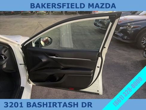 Used 2024 Toyota Camry SE image 18