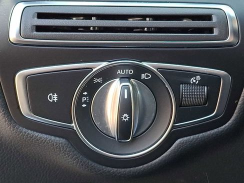 Used 2019 Mercedes-Benz C 300 4MATIC Sedan image 21