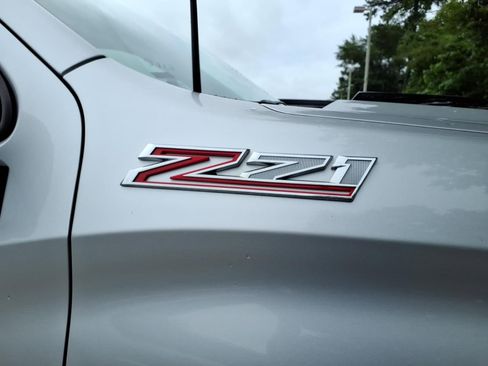 Used 2022 Chevrolet Silverado 1500 LT Trail Boss w/ LT Trail Boss Premium Package AWD/4WD image 3