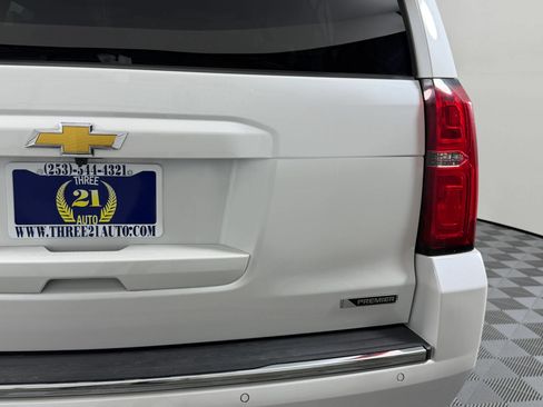 Used 2018 Chevrolet Suburban Premier AWD/4WD image 11