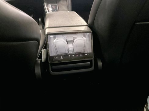 Used 2026 Tesla Model Y AWD image 28