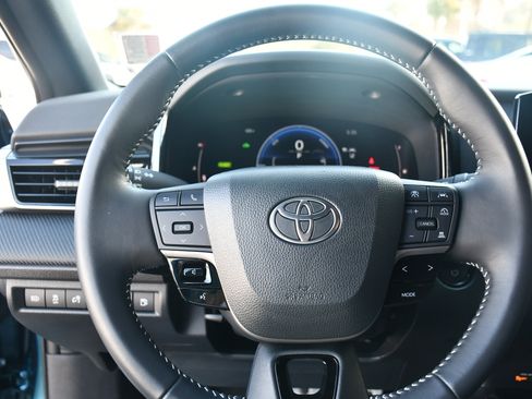 Certified 2025 Toyota Camry SE image 10