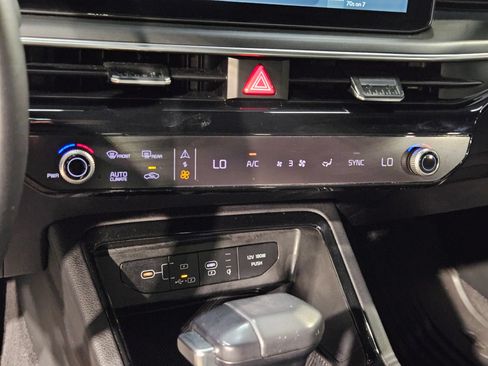 Used 2025 Kia K5 GT-Line w/ GT-Line Premium Package FWD image 34