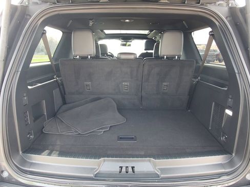 Used 2023 Ford Expedition Max Limited image 15