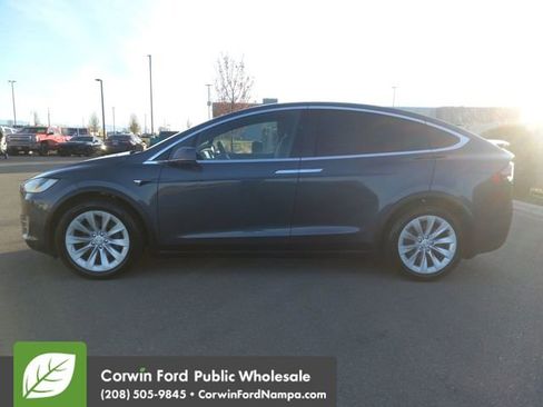 Used 2019 Tesla Model X Long Range image 6