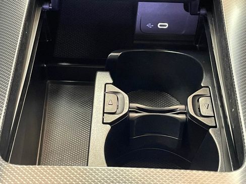 Used 2023 Mercedes-Benz C 43 AMG 4MATIC Sedan image 43