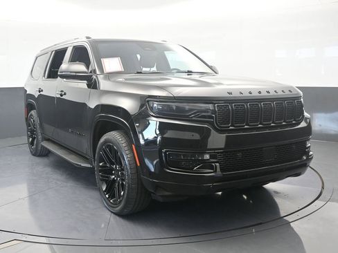 Used 2022 Jeep Wagoneer Series II image 9