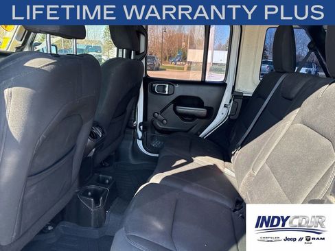 Used 2018 Jeep Wrangler Unlimited Sport AWD/4WD image 9