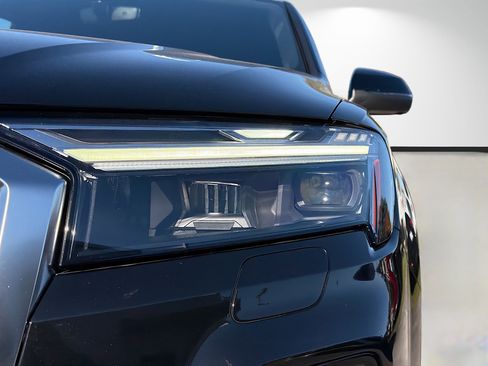 Used 2025 Audi Q7 Premium Plus image 9