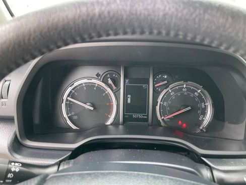 Used 2022 Toyota 4Runner Limited AWD/4WD image 8