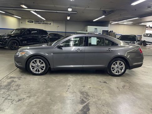 Used 2011 Ford Taurus Limited w/ 302A Rapid Spec Order Code AWD/4WD image 4