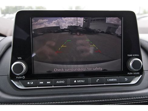 Used 2023 Nissan Rogue S FWD image 14