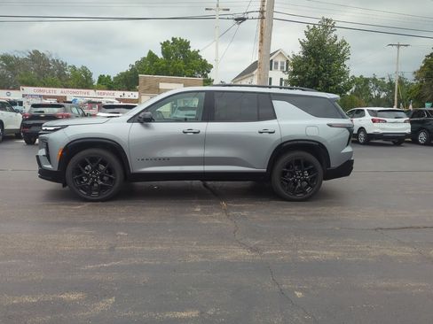 Used 2025 Chevrolet Traverse RS AWD/4WD image 5