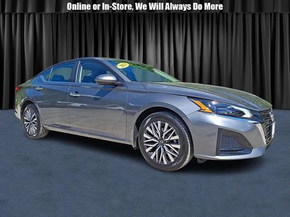 Used 2023 Nissan Altima 2.5 SV