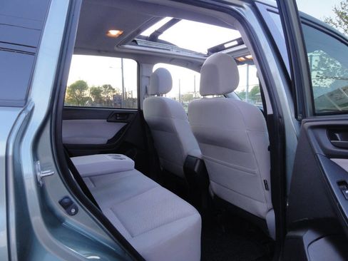 Used 2014 Subaru Forester 2.5i Premium w/ All-Weather Package AWD/4WD image 33