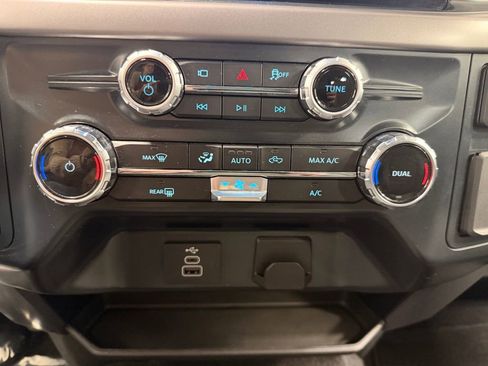 Used 2025 Ford F150 XLT w/ Equipment Group 301A Standard AWD/4WD image 35
