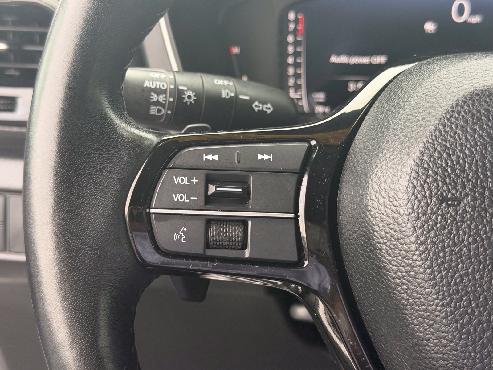 Used 2023 Honda Pilot Elite image 16